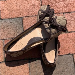 Womens Coach flats